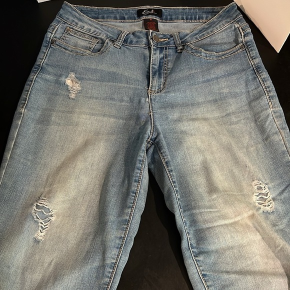 Earl Jeans distressed women’s size 8 - Picture 4 of 11